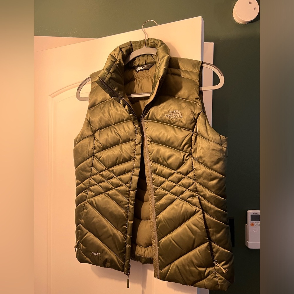 Green north face vest